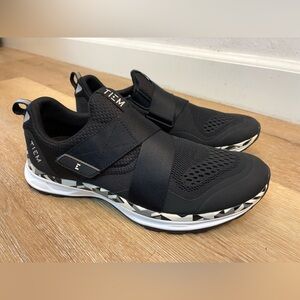 TIEM Slipstream Cycling Shoes With SPD Cleats - Black Sneakers Women's Size 10.5